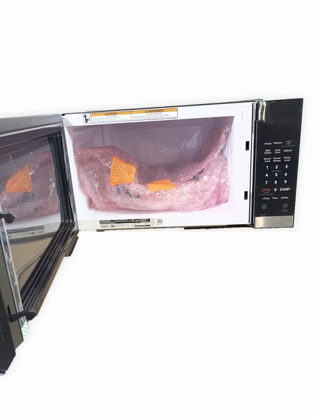 Frigidaire GMBS3068BF Microwave — photo 7